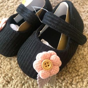 Magic Prewalker Baby Shoes Size 3   (9-12 months)